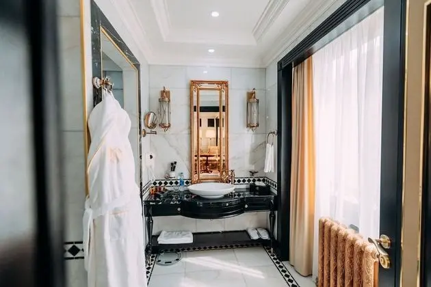 Deluxe Tek Büyük veya İki Ayrı Yataklı Oda