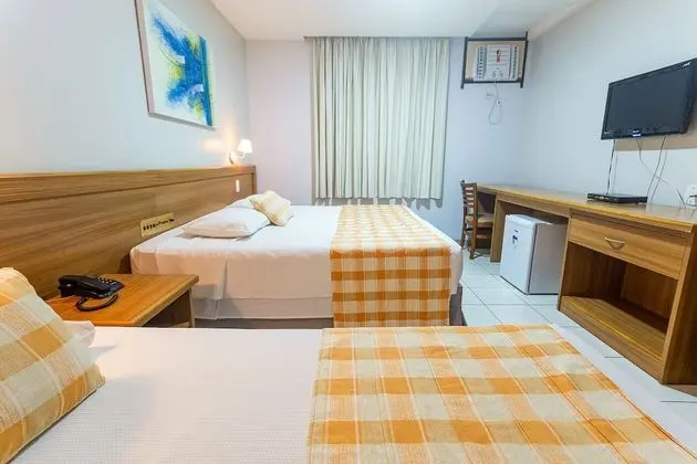 Quarto Triplo Casal