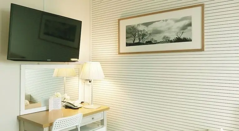 Üç Kişilik Oda