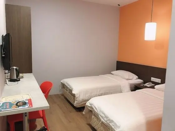 Business Tek Büyük Yataklı Oda