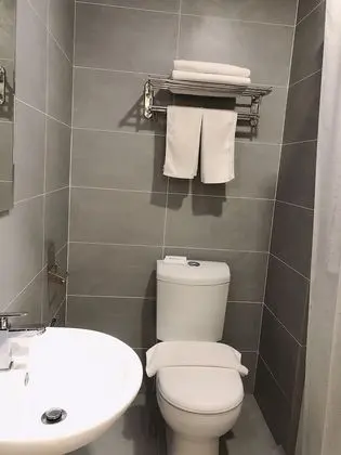 Business Tek Büyük Yataklı Oda