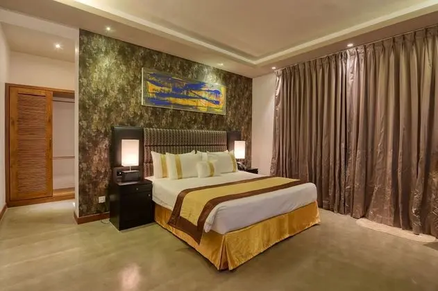 Luxury Tek Büyük Yataklı Oda, Sigara İçilmez, Bahçe Manzaralı
