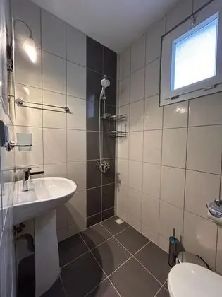 Triple, Bahçe Manzaralı