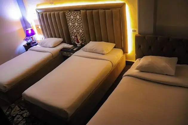 Deluxe Üç Kişilik Oda