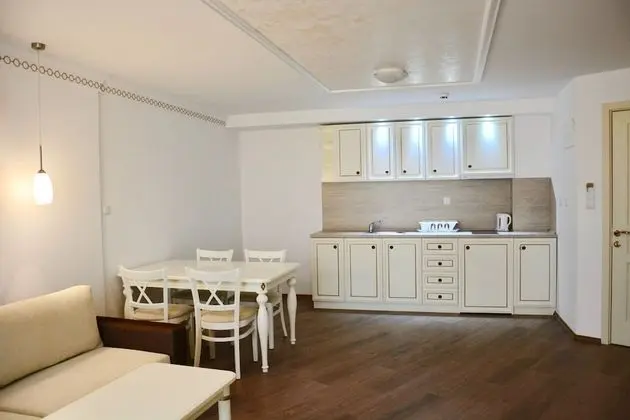 Apart Daire, 1 Yatak Odası, Balkon, Park Manzaralı