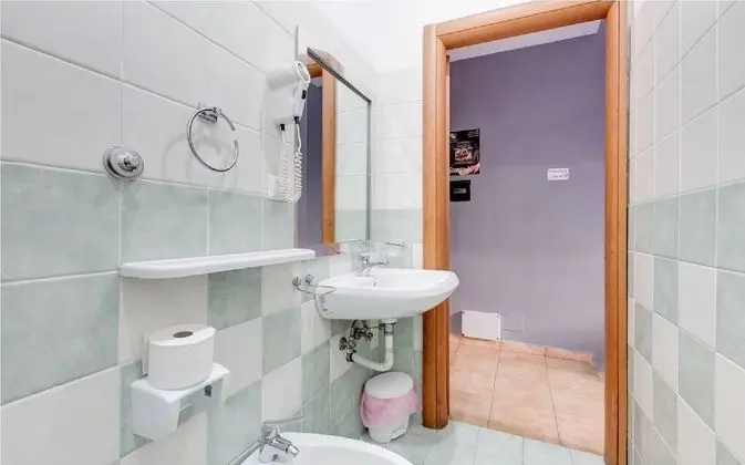 Deluxe Üç Kişilik Oda, Banyolu/Duşlu