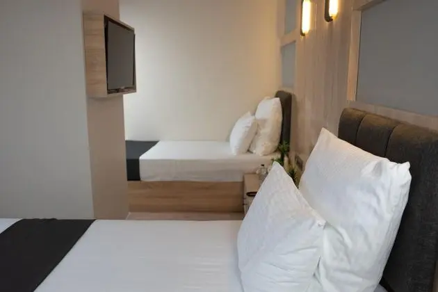 Twin, Şehir Manzaralı