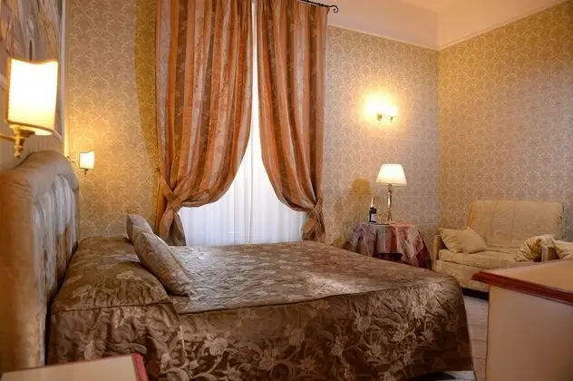 Superior Tek Büyük veya İki Ayrı Yataklı Oda