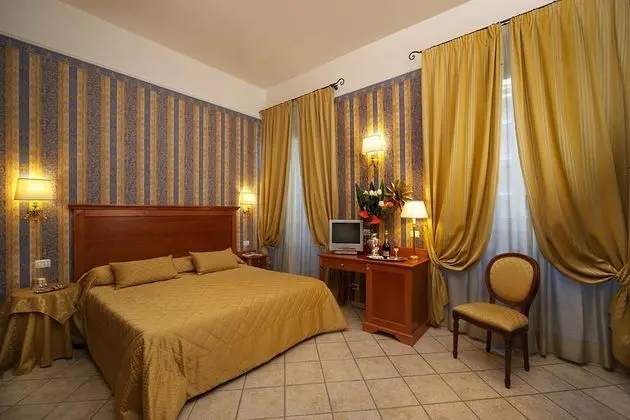 Superior Tek Büyük veya İki Ayrı Yataklı Oda