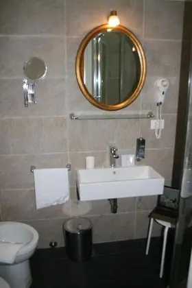 Classic Tek Büyük Yataklı Oda