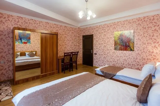 Standard Üç Kişilik Oda, Şehir Manzaralı