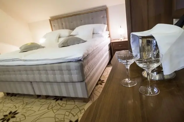 Deluxe Tek Büyük veya İki Ayrı Yataklı Oda, 1 Yatak Odası