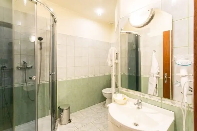 Deluxe Tek Büyük veya İki Ayrı Yataklı Oda, 1 Yatak Odası