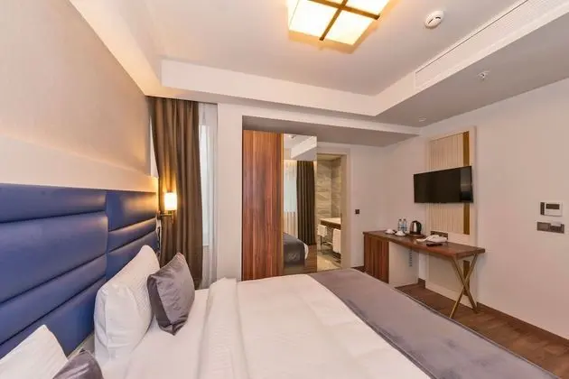 Junior Suite Room