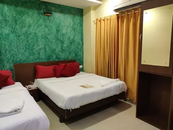 Deluxe Üç Kişilik Oda