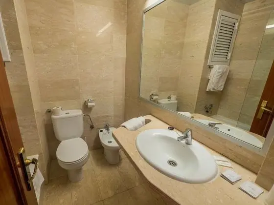 Tek Büyük Yataklı Oda