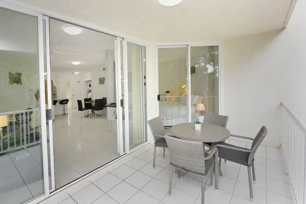 One-Bedroom King Apartment - Pool/Garden View