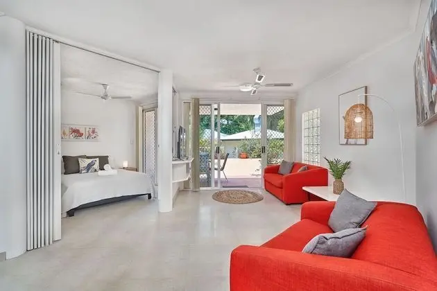 One-Bedroom Queen with Sofa Bed - Pool/Garden View