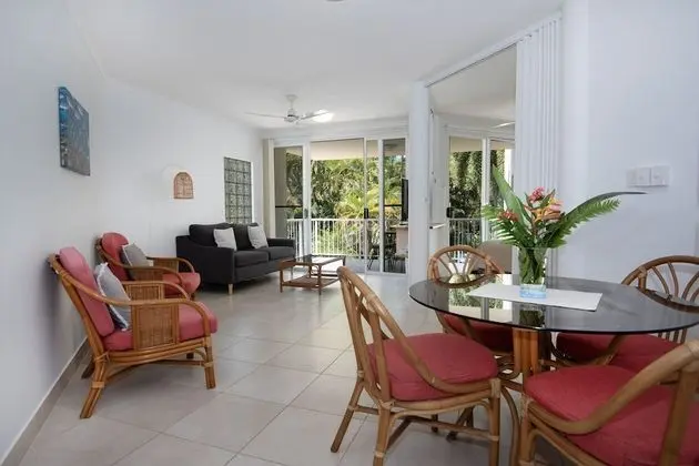 One-Bedroom Queen with Sofa Bed - Pool/Garden View