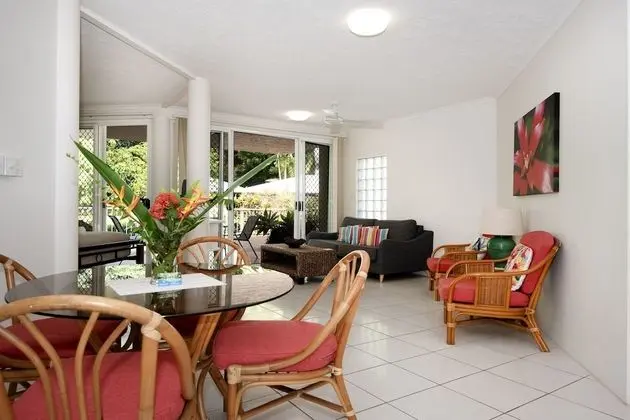 One-Bedroom Queen with Sofa Bed - Pool/Garden View