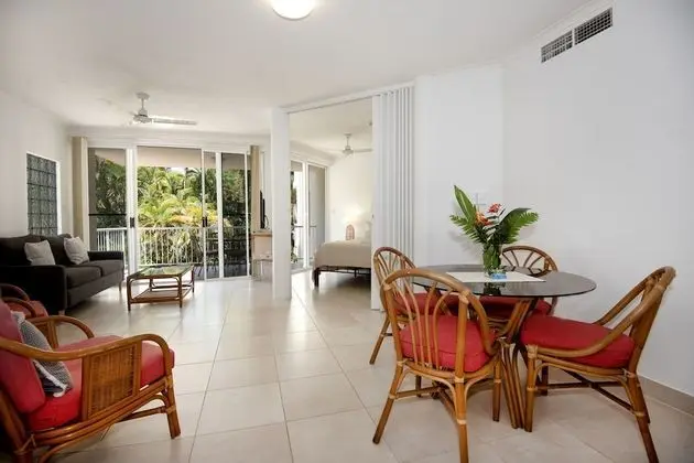 One-Bedroom Queen with Sofa Bed - Pool/Garden View