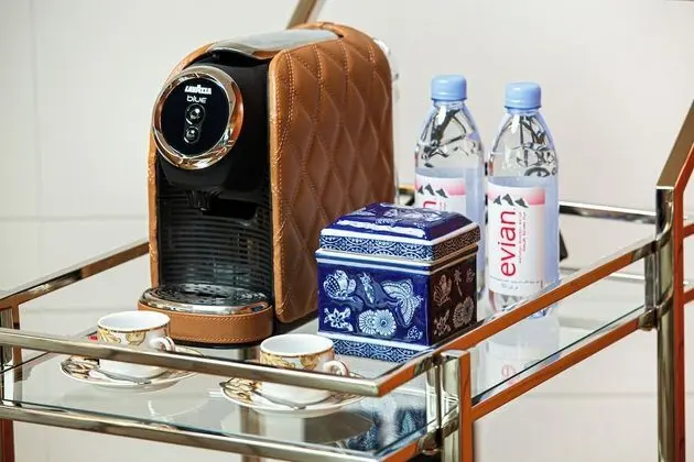Golden Grand Suite Waterfront with Terrace with Hermes Amenities & Jacuzzi with Lounge Access