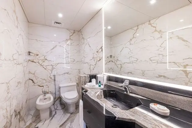 Golden Grand Suite Waterfront with Terrace with Hermes Amenities & Jacuzzi with Lounge Access
