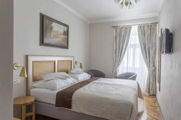 Standard Tek Büyük Yataklı Oda
