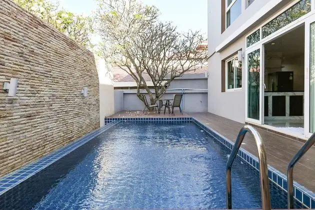 Golden Sea Pool Villa