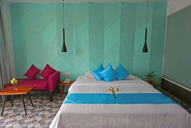 Deluxe Tek Büyük Yataklı Oda, Balkon, Havuz Manzaralı (Free Airport Pick up)