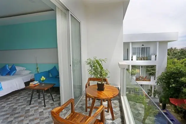 Deluxe Tek Büyük Yataklı Oda, Balkon, Havuz Manzaralı (Free Airport Pick up)