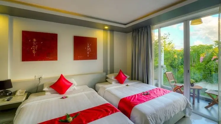 Deluxe Üç Kişilik Oda, Balkon, Havuz Manzaralı (Free Airport Pick Up)