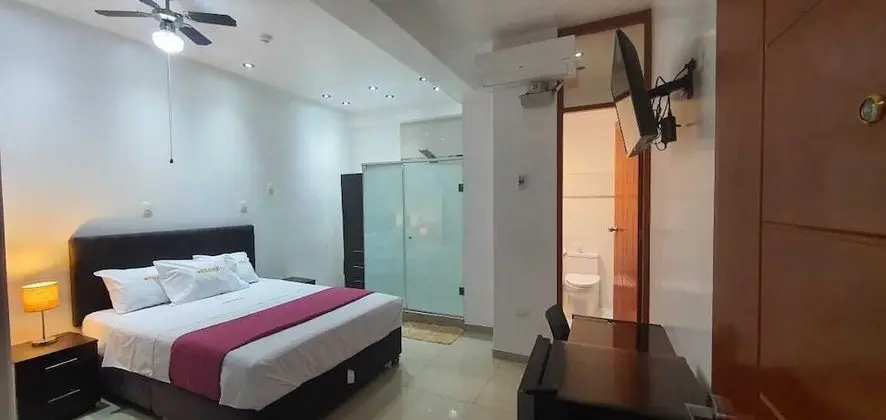 Deluxe Tek Büyük Yataklı Oda
