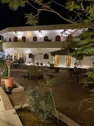 Basic Tek Büyük veya İki Ayrı Yataklı Oda