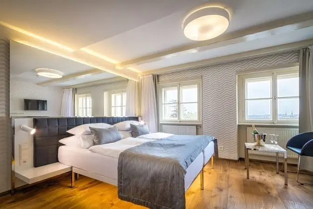 Deluxe Tek Büyük Yataklı Oda
