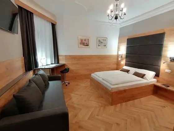 Business Stüdyo (Top 23)