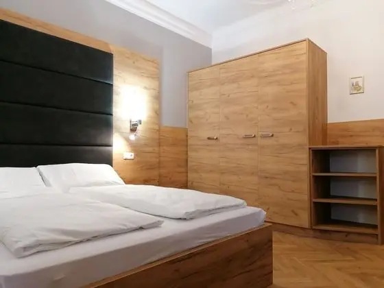 Business Stüdyo (Top 23)