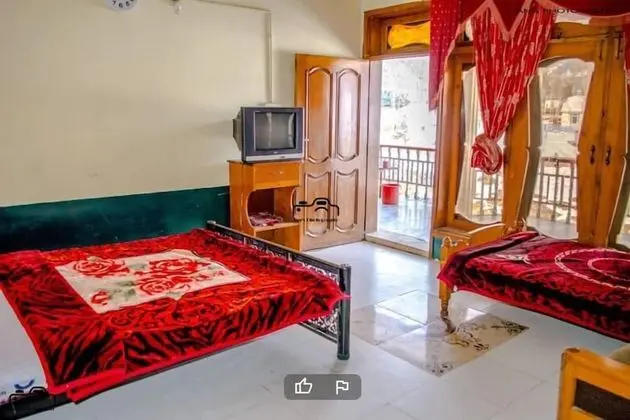 Standard Üç Kişilik Oda