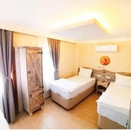 Her odamızda Klima, Tv, minibar saç kurutma makinası ve özel kasa mevcuttur