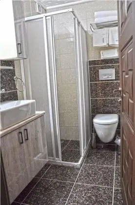 Saç kurutma makinesi mevcuttur