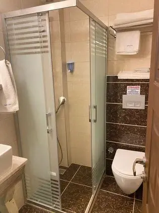 Standart Oda, Kara Manzaralı