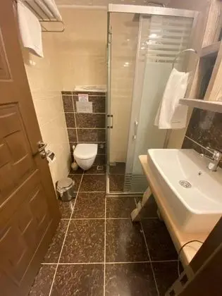 Standart Oda, Kara Manzaralı
