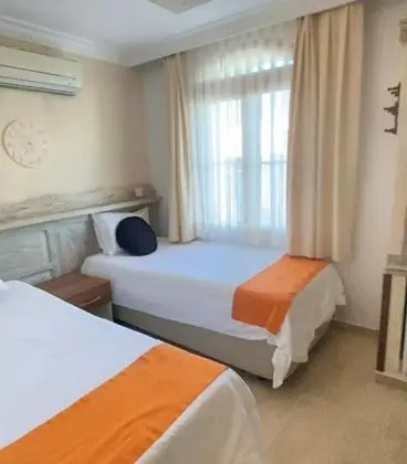 Standart Oda, Kara Manzaralı