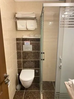 Standart Oda, Kara Manzaralı