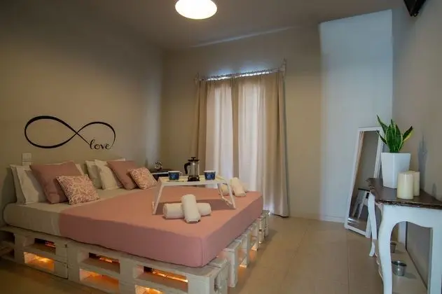 Superior Triple One Bedroom Apartment