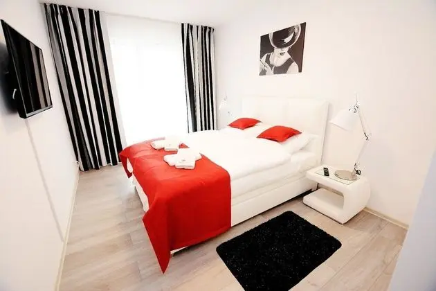 Apart Daire (Solna 11/C/105)