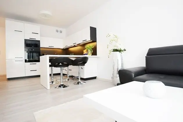 Apart Daire (Solna 11/C/105)