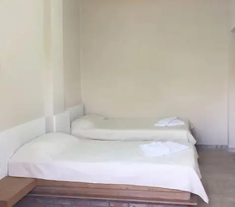 Family Oda, Balkon, Kısmi Deniz Manzaralı