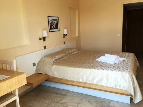 Tek Büyük Yataklı Oda, Balkon, Deniz Manzaralı