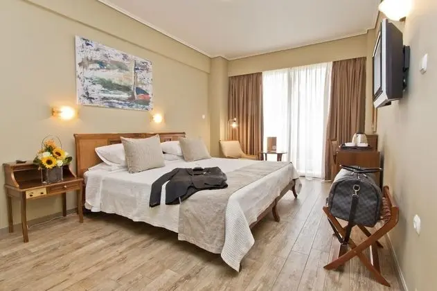 Tek Büyük Yataklı Oda, Balkon, Deniz Manzaralı